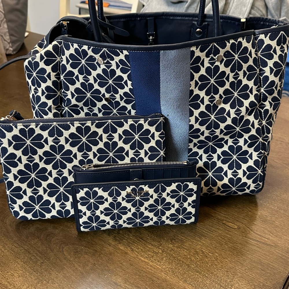 Coach tote with matching wallet and pouch